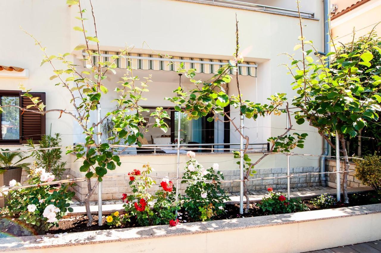 Apartments Milar โรวีน ภายนอก รูปภาพ