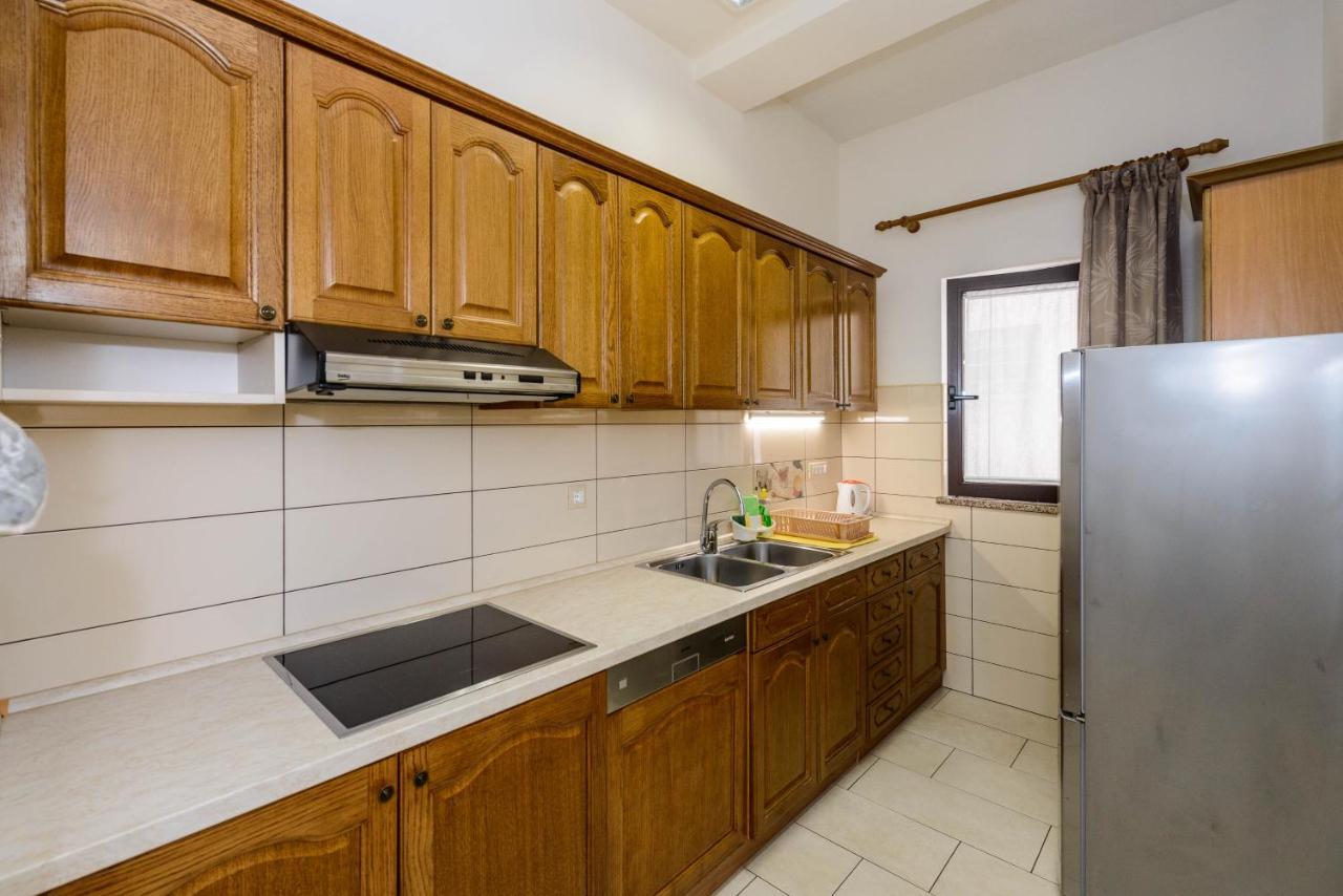 Apartments Milar โรวีน ภายนอก รูปภาพ
