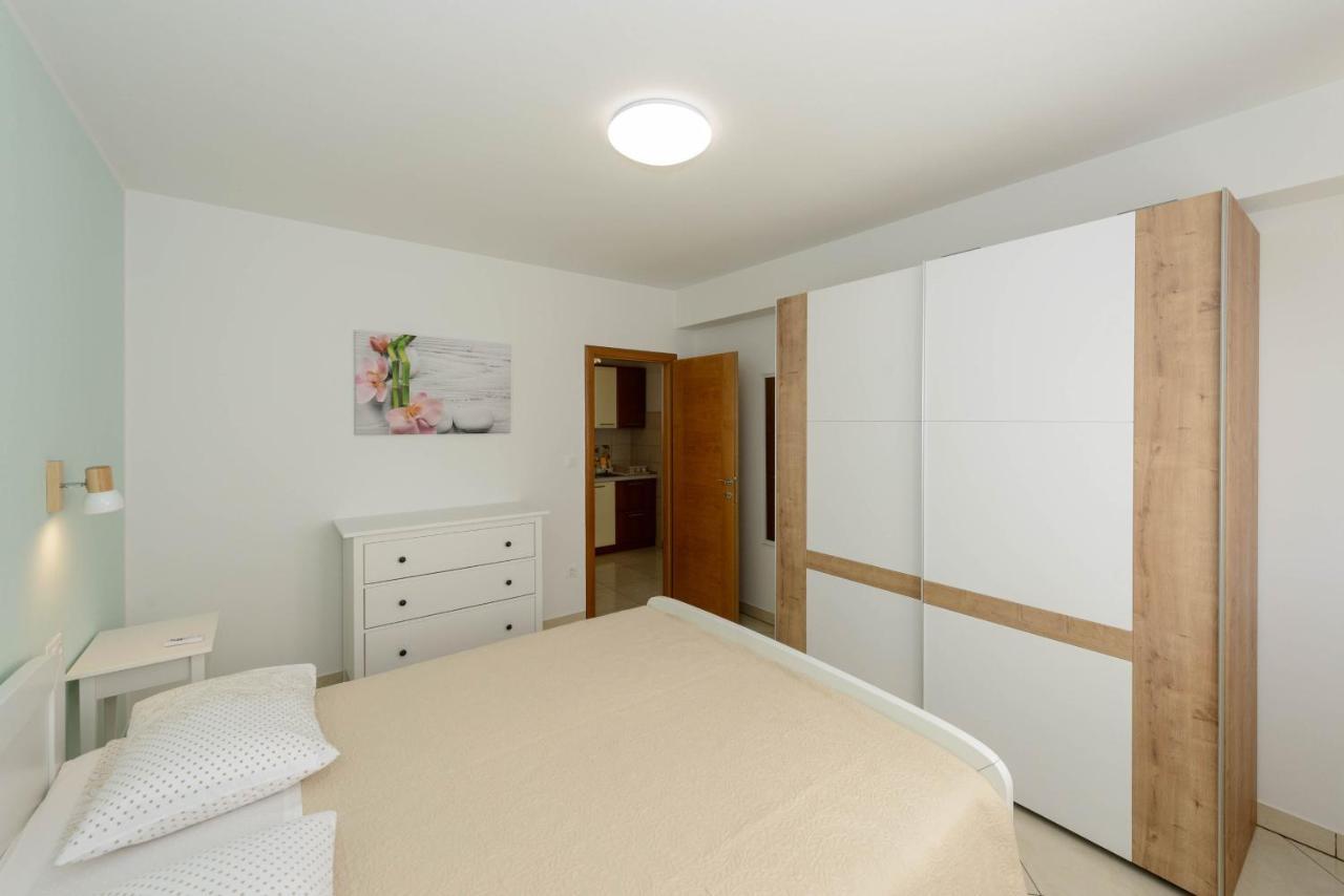 Apartments Milar โรวีน ภายนอก รูปภาพ