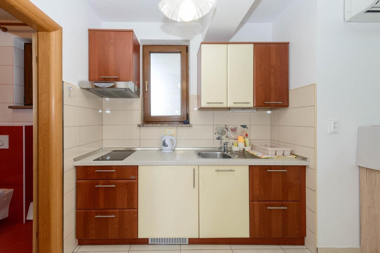 Apartments Milar โรวีน ภายนอก รูปภาพ